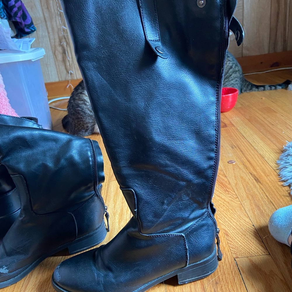Black Knee-High Leather Boots